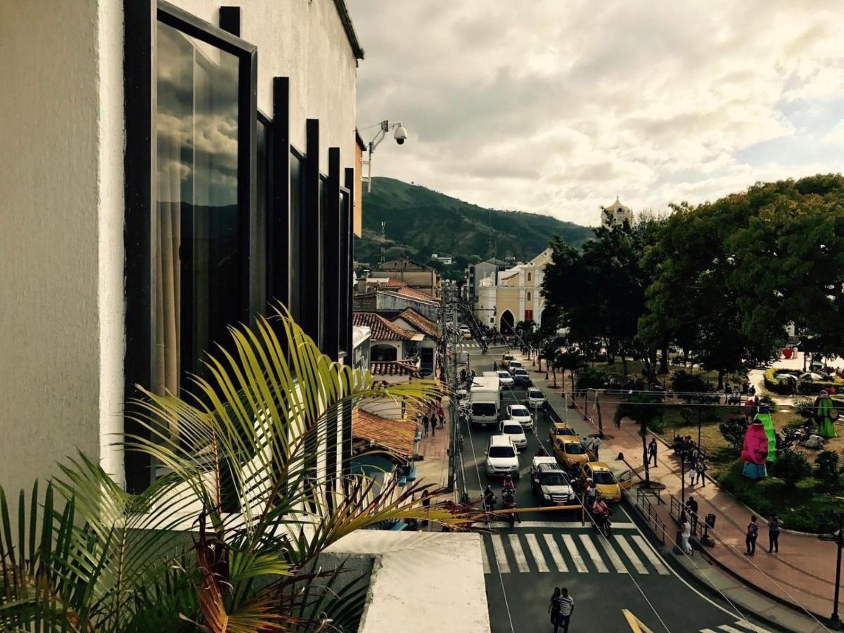 Hotel Plaza Real Ocaña Εξωτερικό φωτογραφία