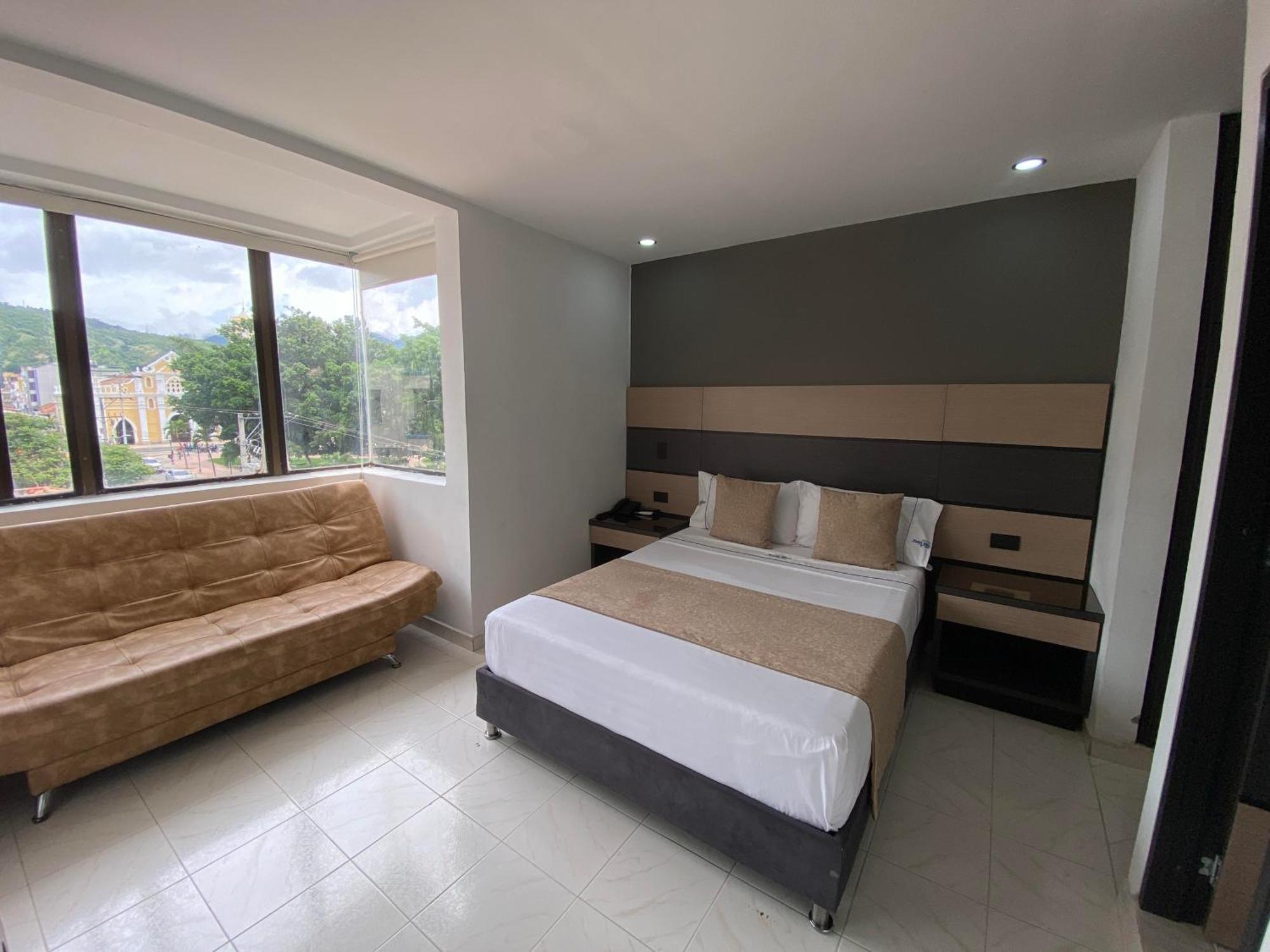 Hotel Plaza Real Ocaña Εξωτερικό φωτογραφία